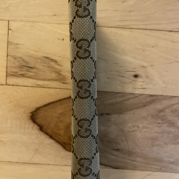 Gucci Brown Monogram Wallet - Picture 10 of 10